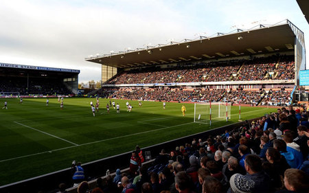 塞罗那感到 塞罗那感到